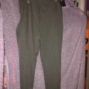 Women’s plus size, pinstripe leggings. Forever 21